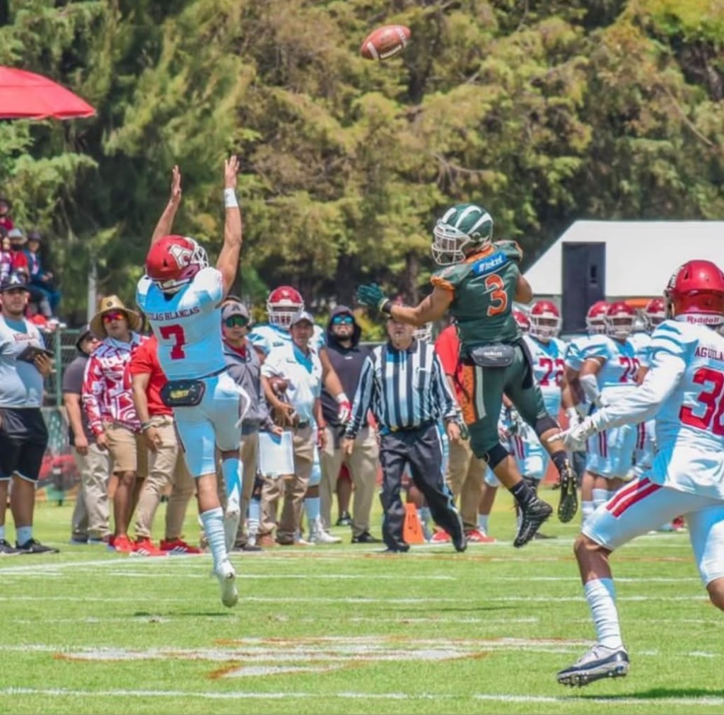 Aztecas vs Aguilas Blancas